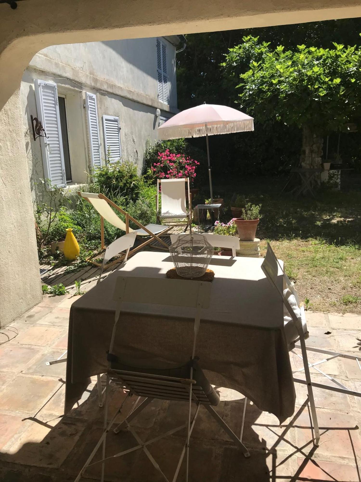 Des Figuiers Arles